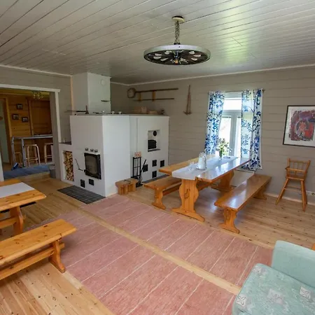 Rentola Holiday home *